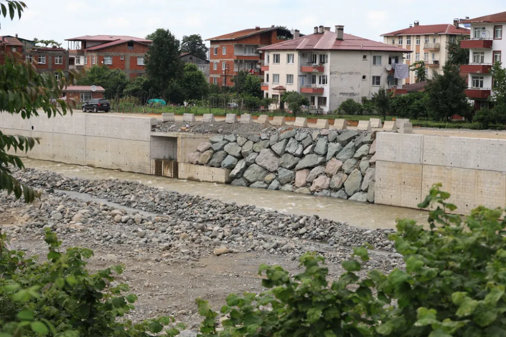 Arhavi’de iki yeni köprü projeleriyle ulaşım güvenliği ve etkinliği artırılacak 