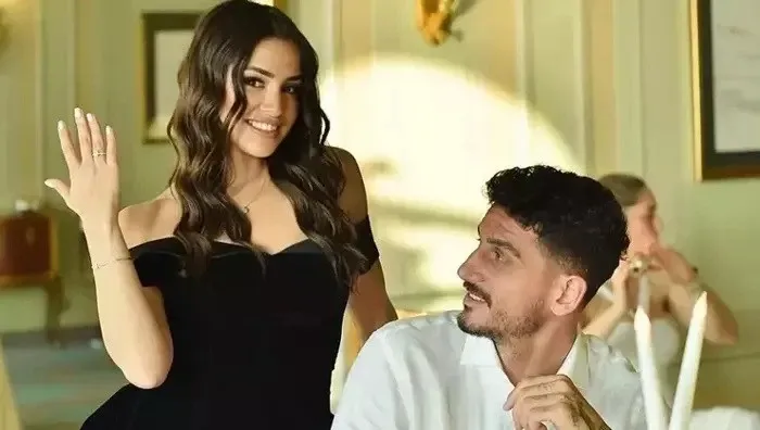 Hazal Çağlar ve Samet Akaydın nişanlandı, romantik tatil anlarını paylaştı!