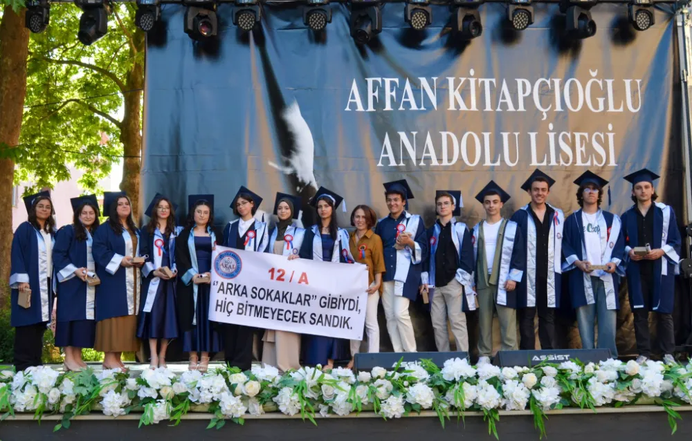 Ortahisar Belediyesi’nden Affan Kitapçıoğlu Anadolu Lisesi Mezuniyetine Destek
