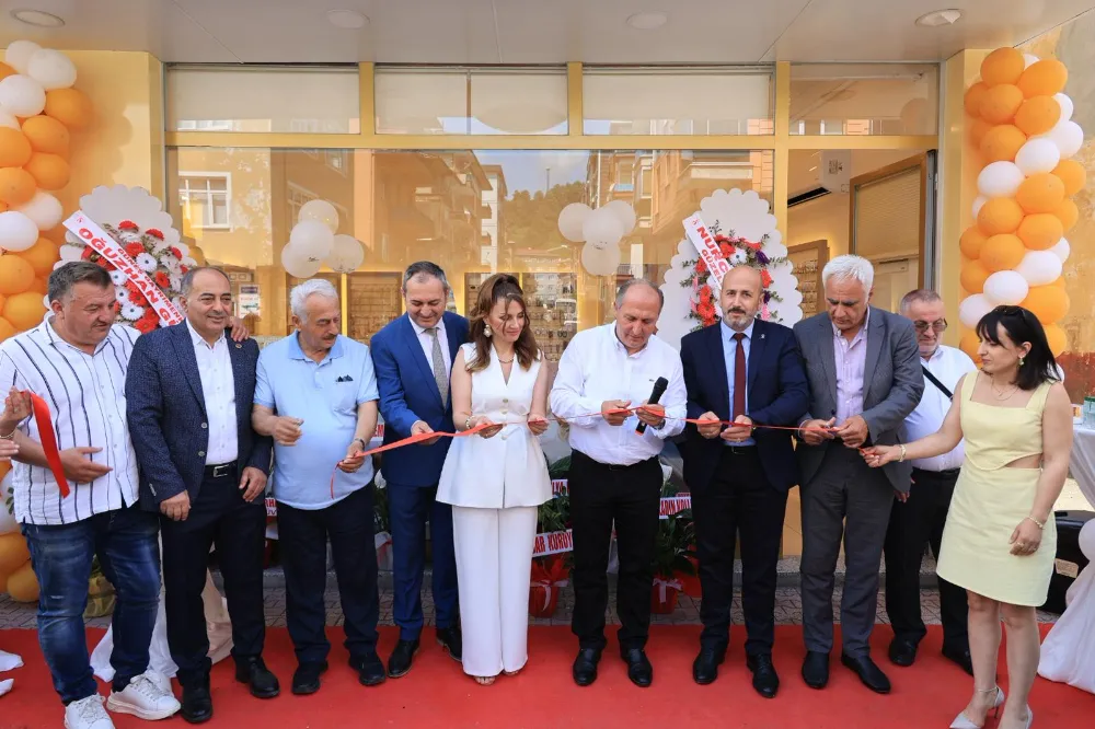 Arhavi’de Yeni Girişim: “Gülce Takı” Hizmete Açıldı