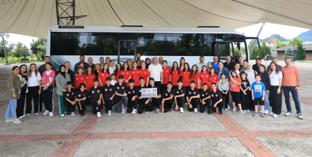 Arhavi Belediyesi Halk Oyunları Ekibi Türkiye Şampiyonası Yolunda