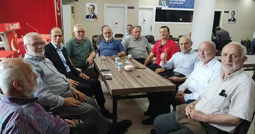 Saadet Partisi Rize Teşkilatında Bayram Kavurmalı Kutlama
