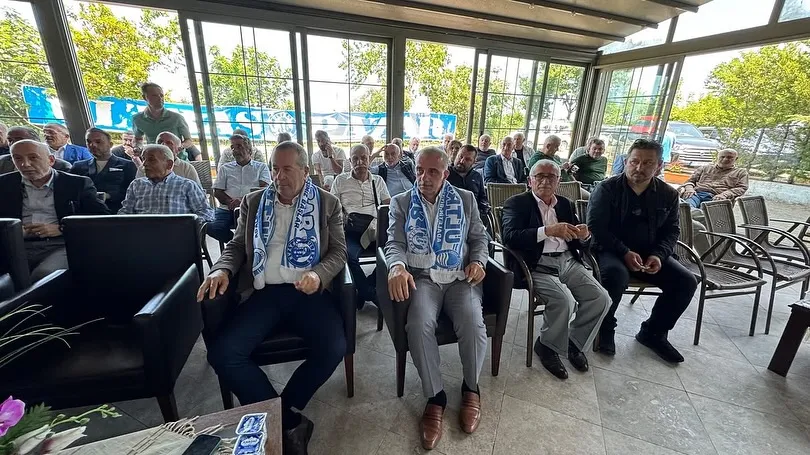Belediye Başkanı Neşet Çakır, Pazarspor’un Olağan Kongresine Katıldı