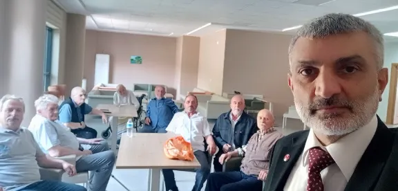 Saadet Partisi Bayramda Huzurevi Ziyaretiyle Yaşlıların Yüzünü Güldürdü