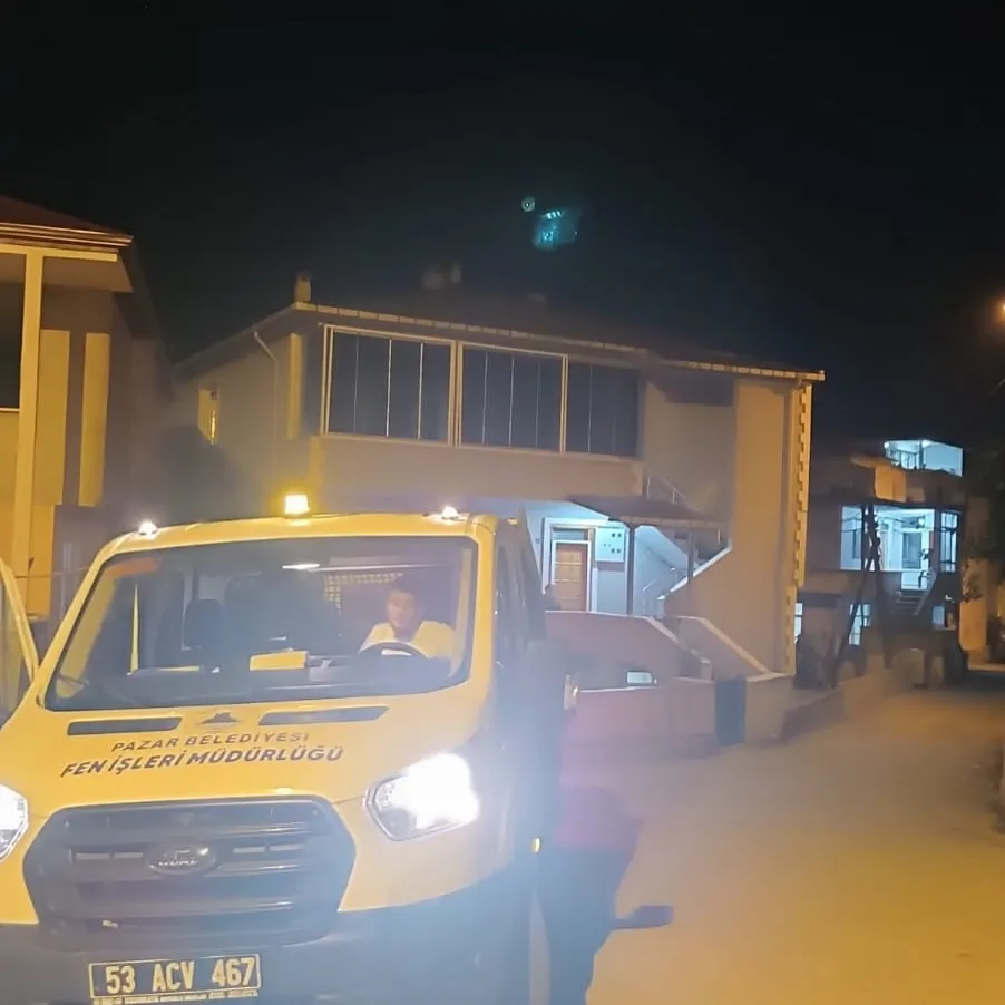 Pazar Belediyesinden haşereyle mücadele için sürekli ilaçlama hizmeti
