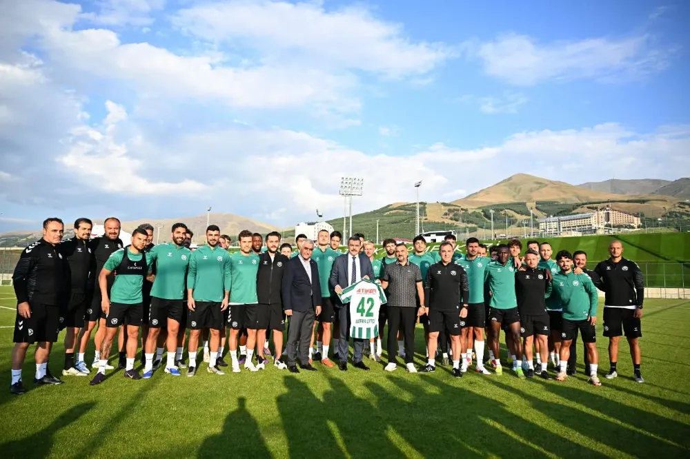Erzurum Valisi Çiftçi, Konyaspor