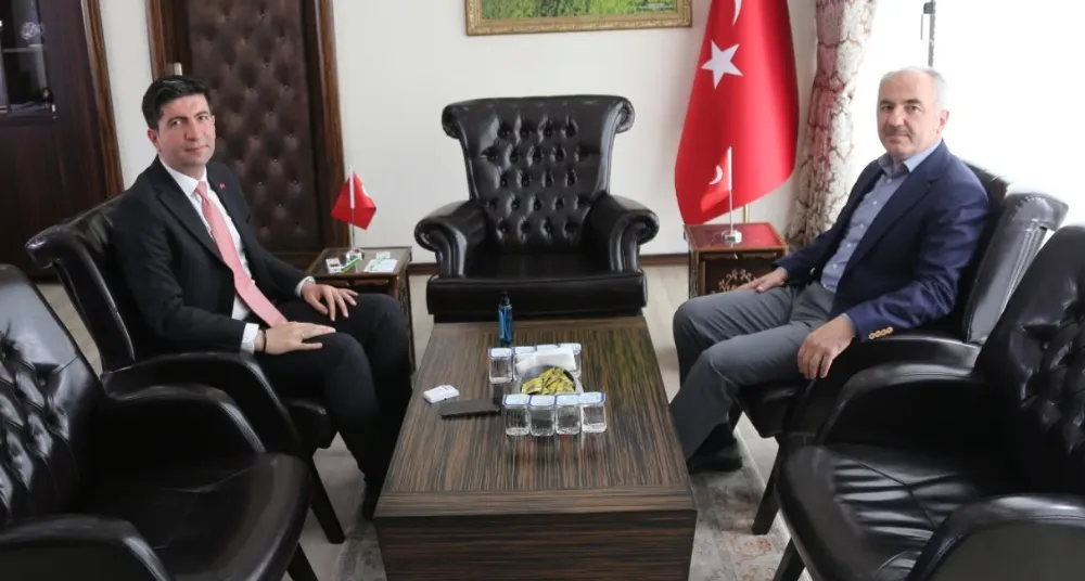 Rize Belediye Başkanı Rahmi Metin’den Güneysu Kaymakamı Eyup Gürdal’a Hayırlı Olsun Ziyareti