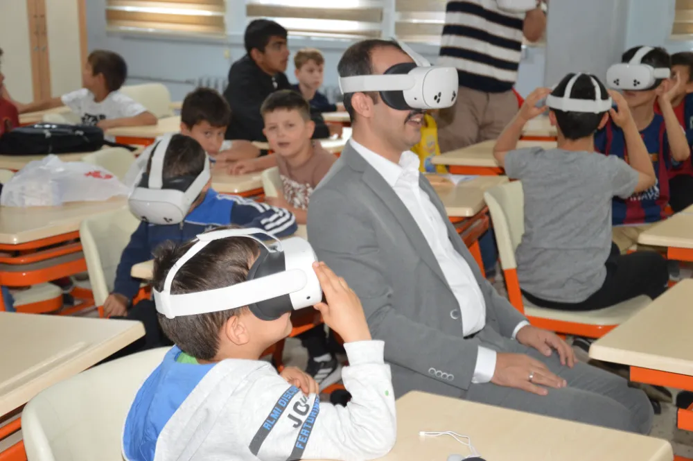 İspir’de Öğrencilere VR Destekli Keşif Deneyimi