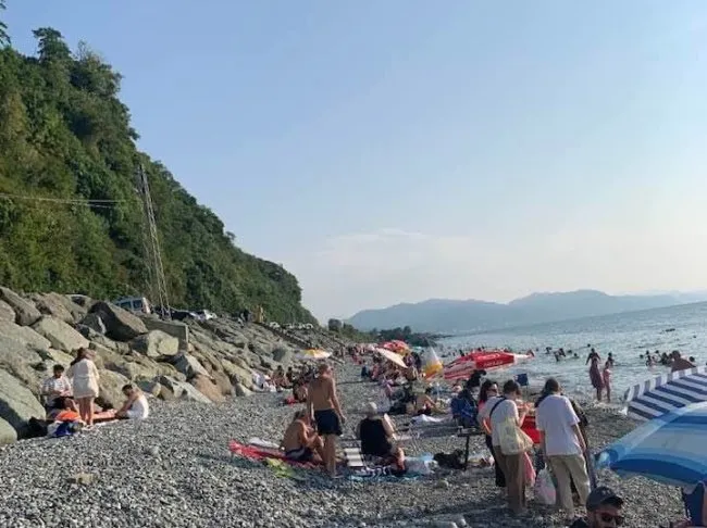 Rize Plajlarında Fiyatlar Cep Yakıyor: Vatandaşlardan Belediyeye Çağrı
