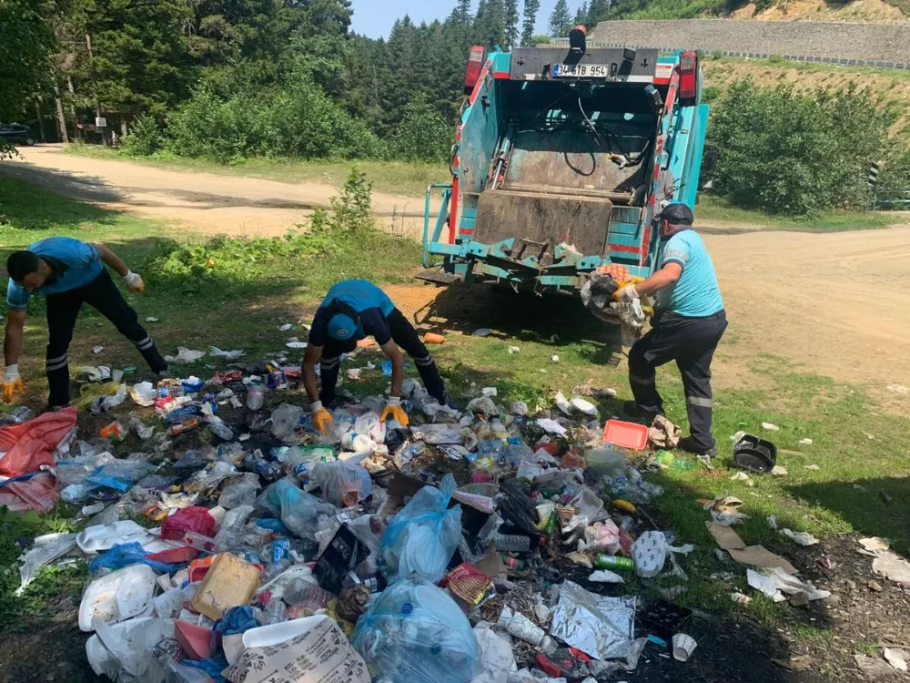Ortahisar Belediyesi, Sümela Manastırı Çevresini Temizleme Çalışmalarını Gerçekleştirdi