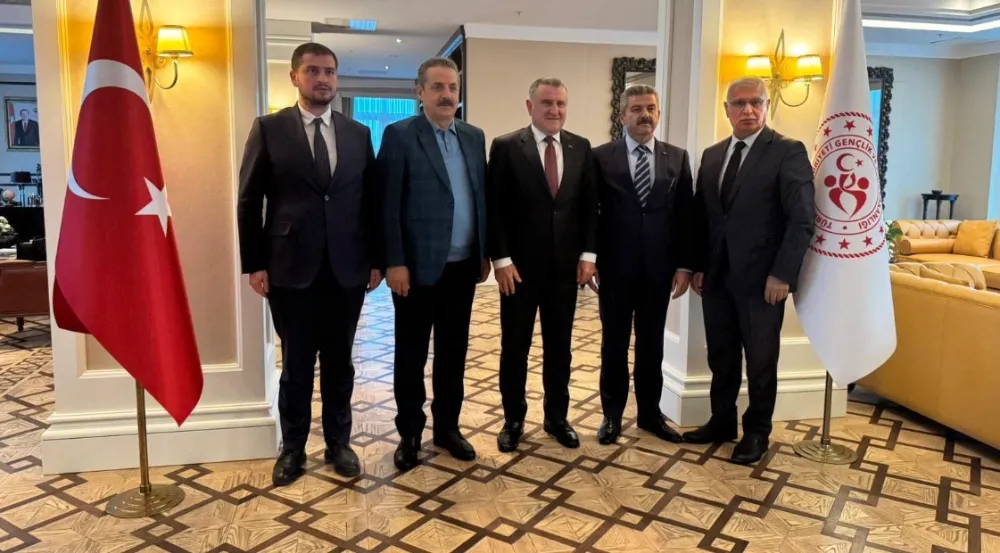 Artvin Valisi Dr. Turan Ergün’den Bakan Osman Aşkın Bak’a Ziyaret
