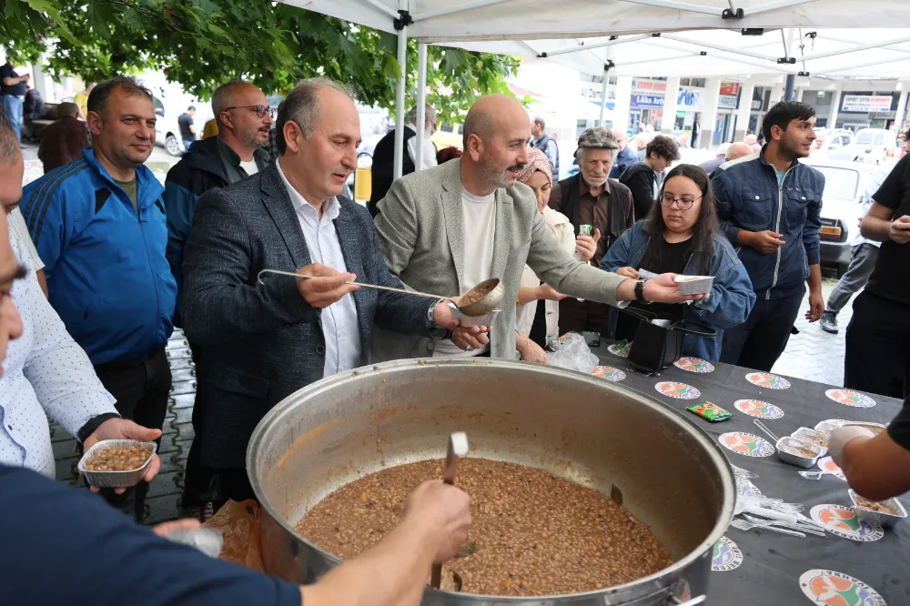 Arhavi Belediyesi’nden Aşure Günü İkramı
