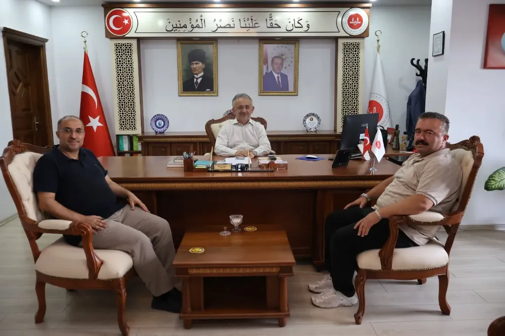 Bayburt İl Müftüsü Bayram Danacı, Misafirlerini Makamında Ağırladı