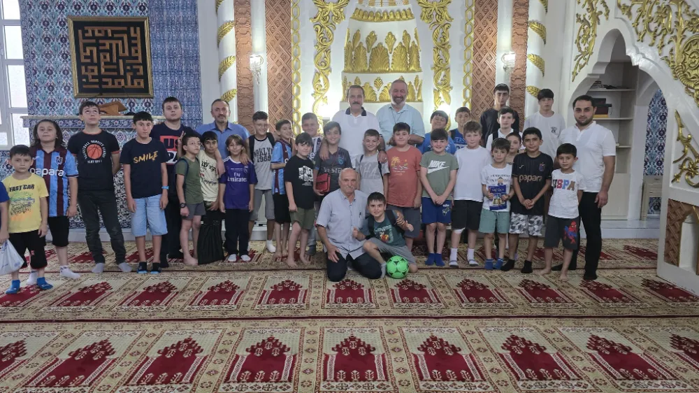 Vakfıkebir Belediye Başkanı Fuat Koçal, Kuran Kursu Öğrencilerini Ziyaret Etti