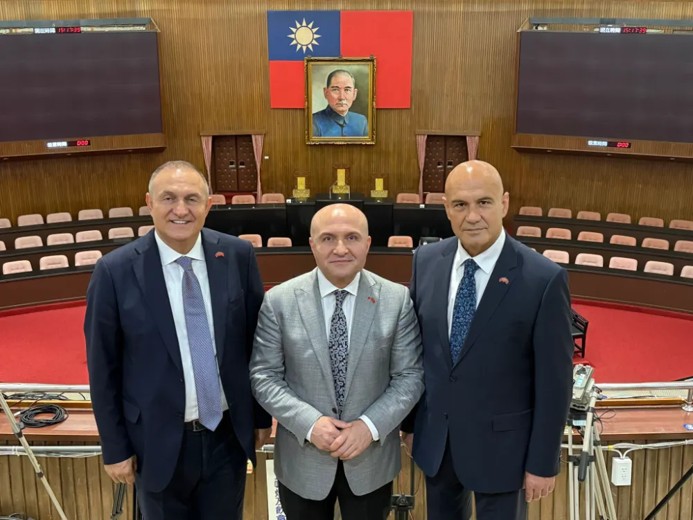 İYİ Parti Heyeti Tayvan Meclisi’ni Ziyaret Etti