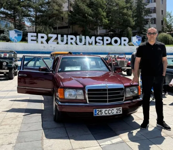 Erzurum’da Birinci Klasik Otomobil Fuarı Büyük İlgi Gördü