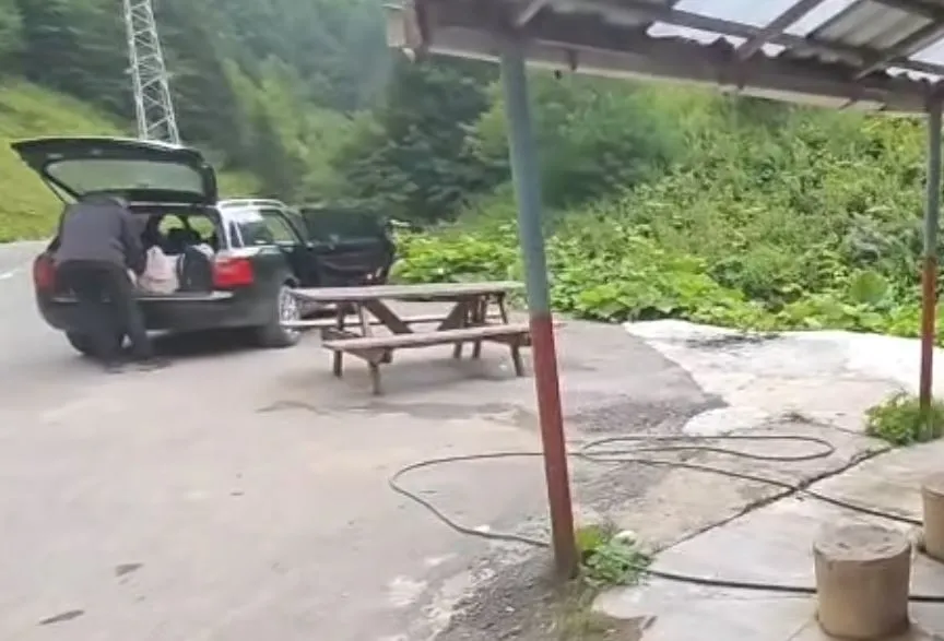 Sürmene Arpalı Yolu Üzerindeki Mescide Hırsızlık Şoku