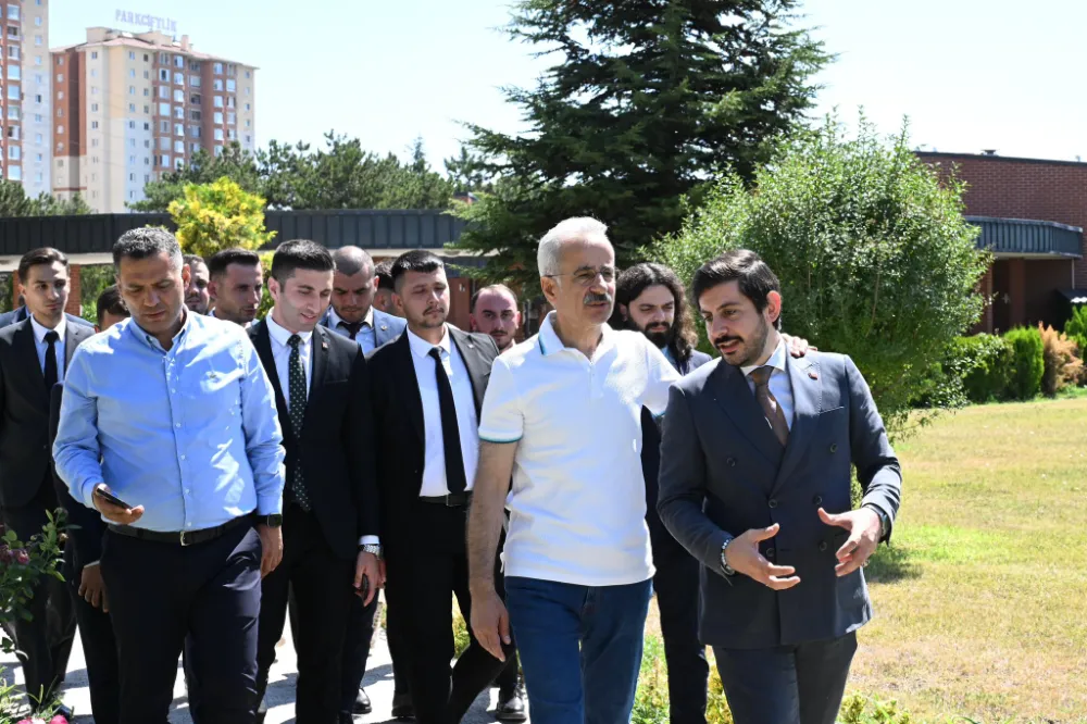 AK Parti Trabzon Gençlik Kolları ile Kahvaltıda Gelecek Vizyonu Paylaşıldı