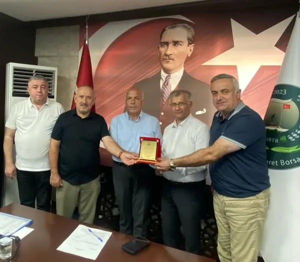Artvin Ticaret Borsası’ndan Yüksel Çoruh’a Teşekkür Plaketi