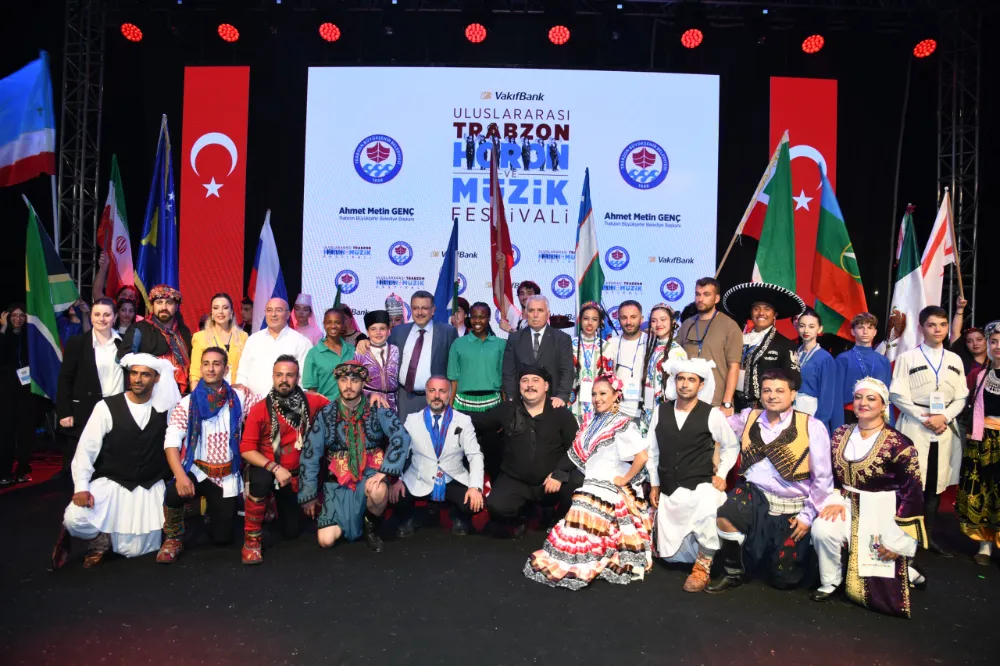 Trabzon’dan Dünyaya Barış Mesajı: Uluslararası Horon Festivali Coşkusu