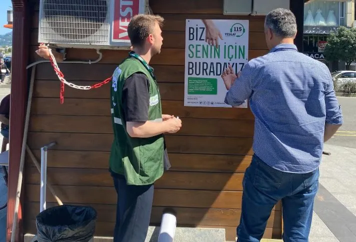 Rize Yeşilay’dan Taksi ve Dolmuş Duraklarında Yeşil Işık Farkındalık Çalışması
