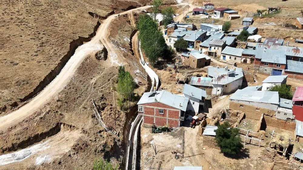 Bayburt Yukarı Dikmetaş Köyü’nde Taşkın Kontrol İnşaatı Sürüyor