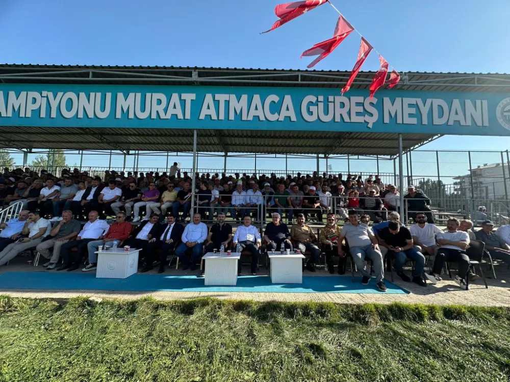 Erzurumlu Pehlivanlar Pasinler Er Meydanı’nda Taçlandırdı