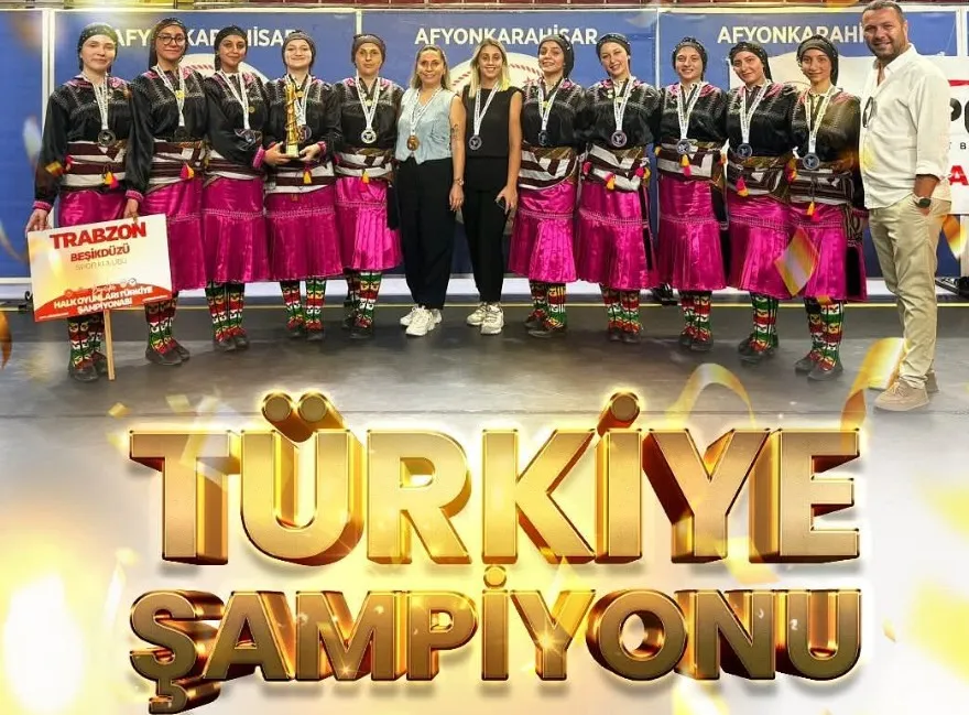 Beşikdüzü Halk Oyunları Takımı Türkiye Şampiyonu Oldu