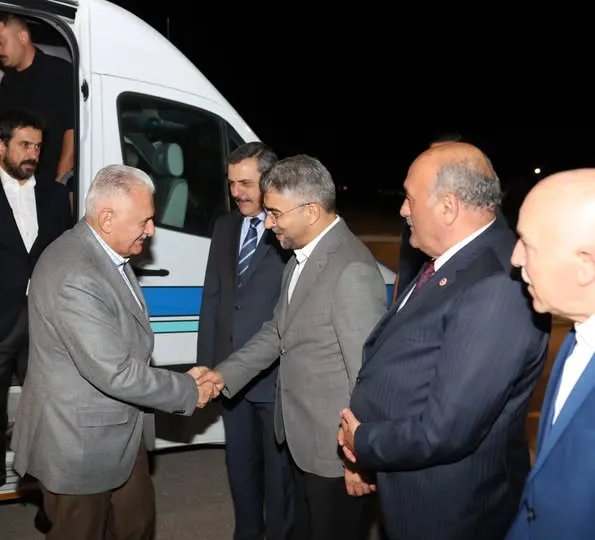 Erzurum’da Binali Yıldırım Karşılandı