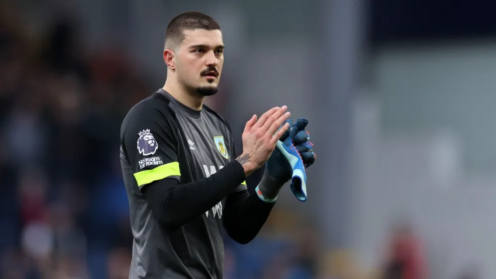Çaykur Rizespor’dan Kaleye Güçlü Takviye: Arijanet Murić İmzaya Geliyor