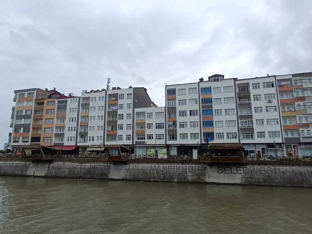 Vakfıkebir’de Dış Cephe Sağlıklaştırma Çalışmaları Devam Ediyor