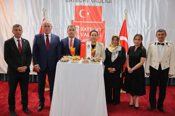 Bayburt’ta 30 Ağustos Zafer Bayramı Coşkusu: Resepsiyon Düzenlendi