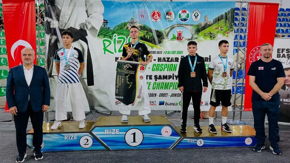 Karadeniz-Hazar Karate Şampiyonası’nda Trabzonlu Sporcularından Madalya Yağmuru