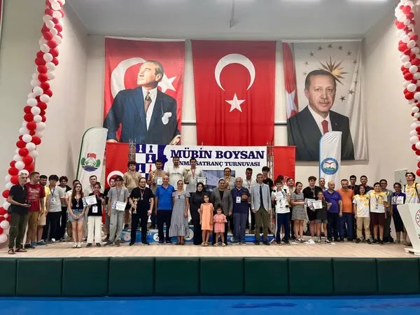 Kaymakam Ferhat Altay, Mübin Boysan Anma Satranç Turnuvası Ödül Törenine Katıldı