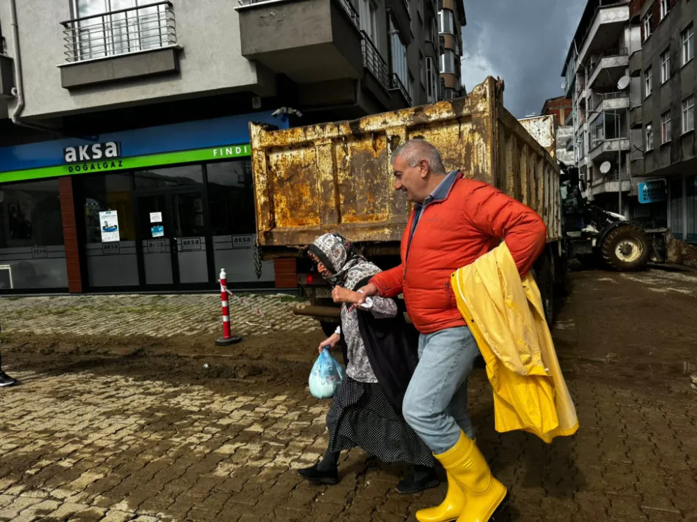 Fındıklı Belediyesi’nden Yoğun Yağış ve Fırtına Sonrası Hızlı Müdahale