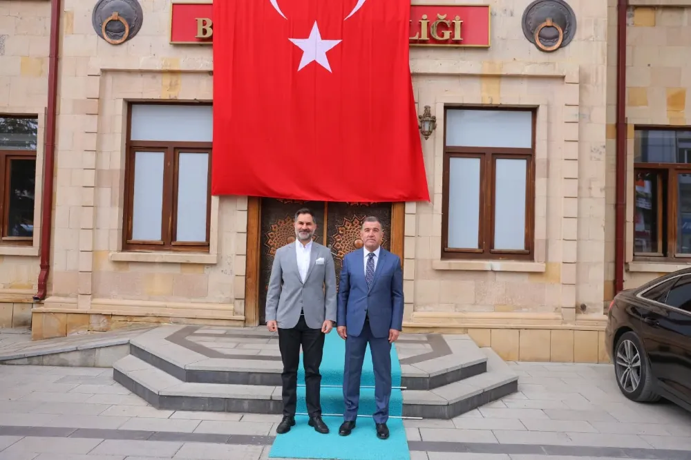Vali Mustafa Eldivan, Romanya Nevşehir & Kayseri Fahri Konsolosu Mehmet Dinler’i Valilikte Kabul Etti