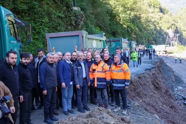 Rize’de Afet Sonrası Müdahale Çalışmaları Tüm Hızıyla Devam Ediyor