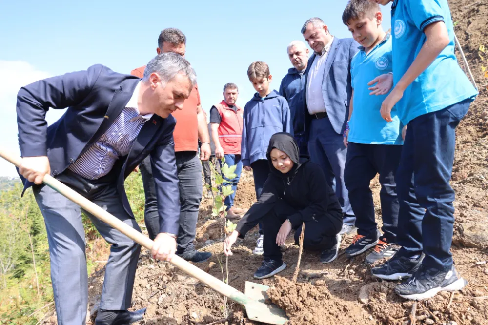 Yomra’da Fidan Dikimi Etkinliğiyle Çevre Bilinci Güçlendiriliyor