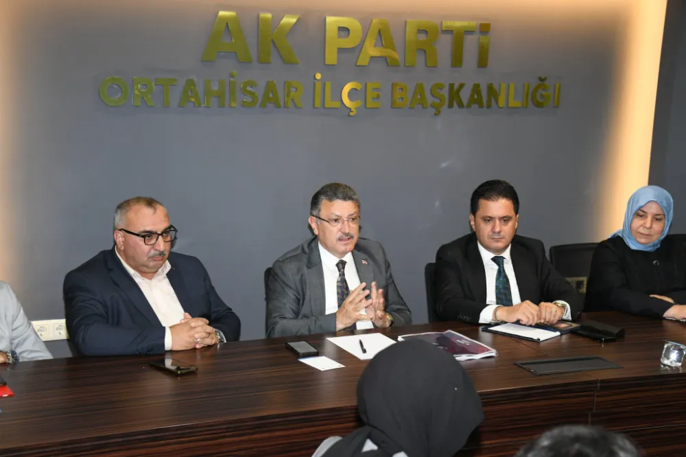 AK Parti Ortahisar İlçe Teşkilatı Haftalık Yönetim Kurulu Toplantısını Gerçekleştirdi