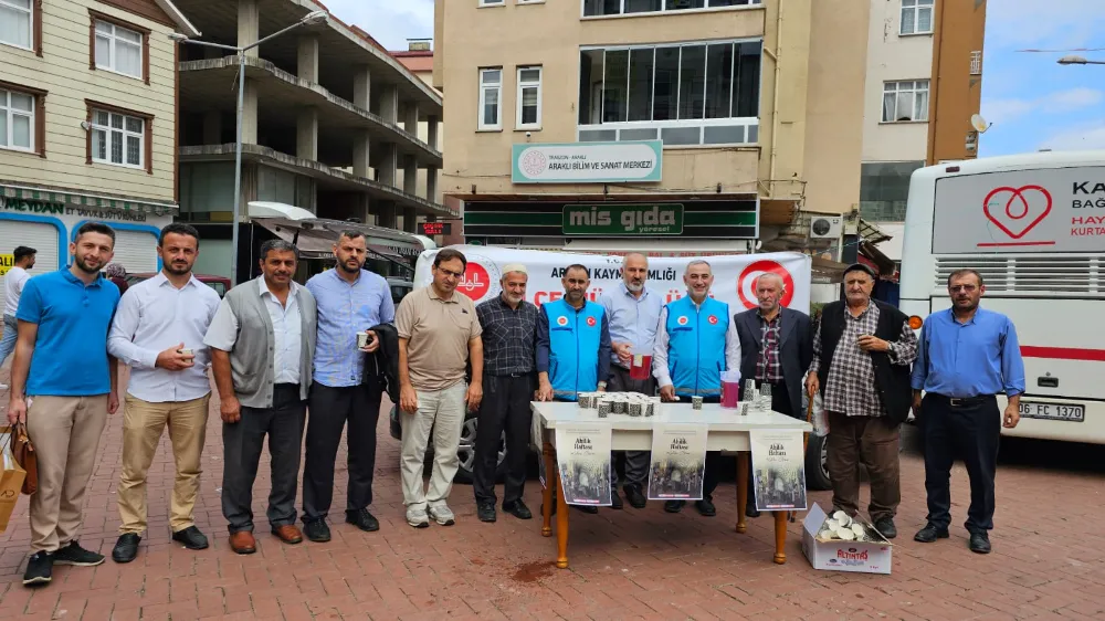 Araklı İlçe Müftülüğü’nden Ahilik Haftası Etkinliğinde Şerbet İkramı