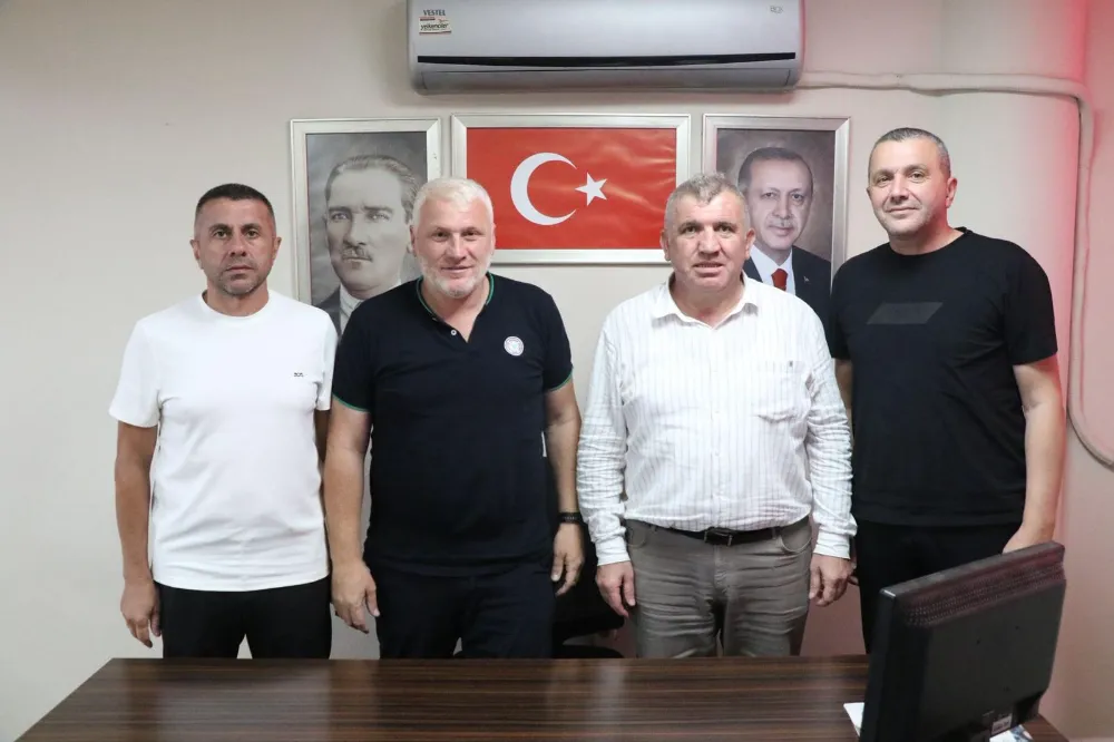 Öz Gıda-İş Sendikası Rize Şubesi’nden Ak Parti Rize Merkez İlçe Başkanlığı’na Ziyaret
