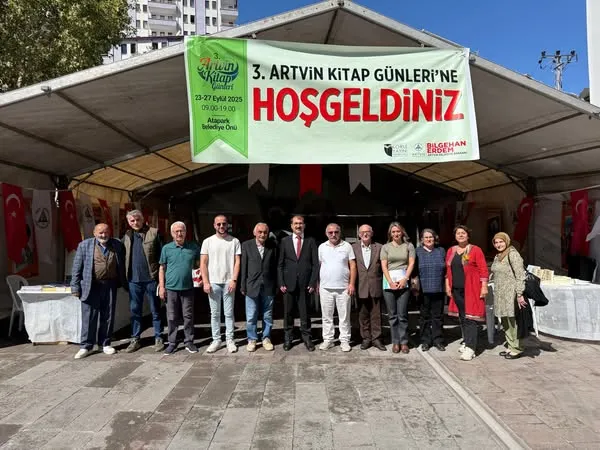 Artvin’de 3. Kitap Günleri Düzenlendi: İl Müdürü Fahri Acar’dan Ziyaret