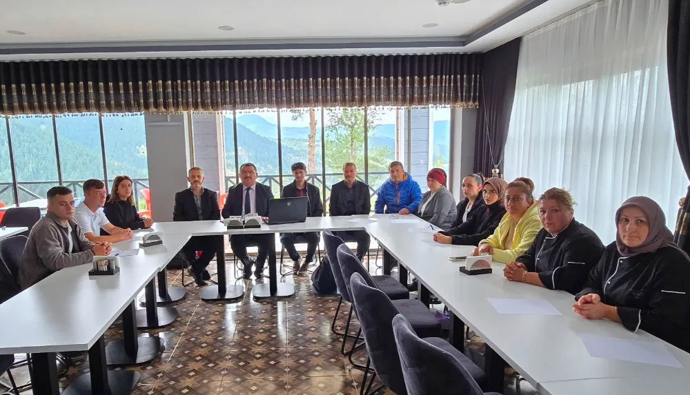 Şavşat’ta Sosyal Tesis Personeline Profesyonel Eğitim Verildi
