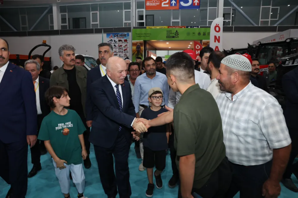 Erzurum Uluslararası Tarım ve Hayvancılık Fuarı’nda Büyük İlgi: Üreticilerle Buluşma ve Stand Gezileri