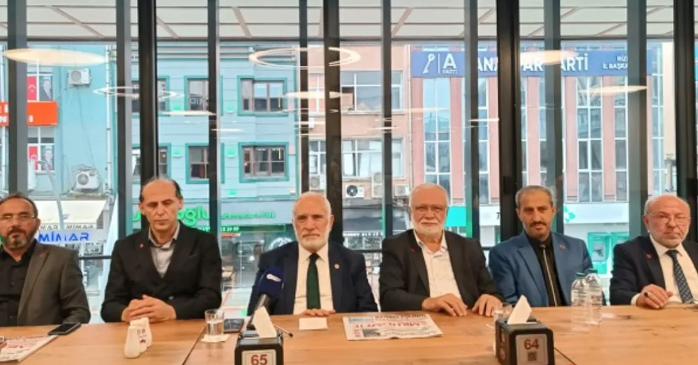 Mehmet Karaman Rize’de Konuştu: Türkiye’nin Ekonomik ve Sosyal Sorunları Derinleşiyor