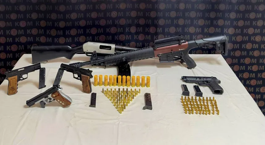 Rize’de Silah Operasyonu: 15 Ruhsatsız Tabanca Ele Geçirildi