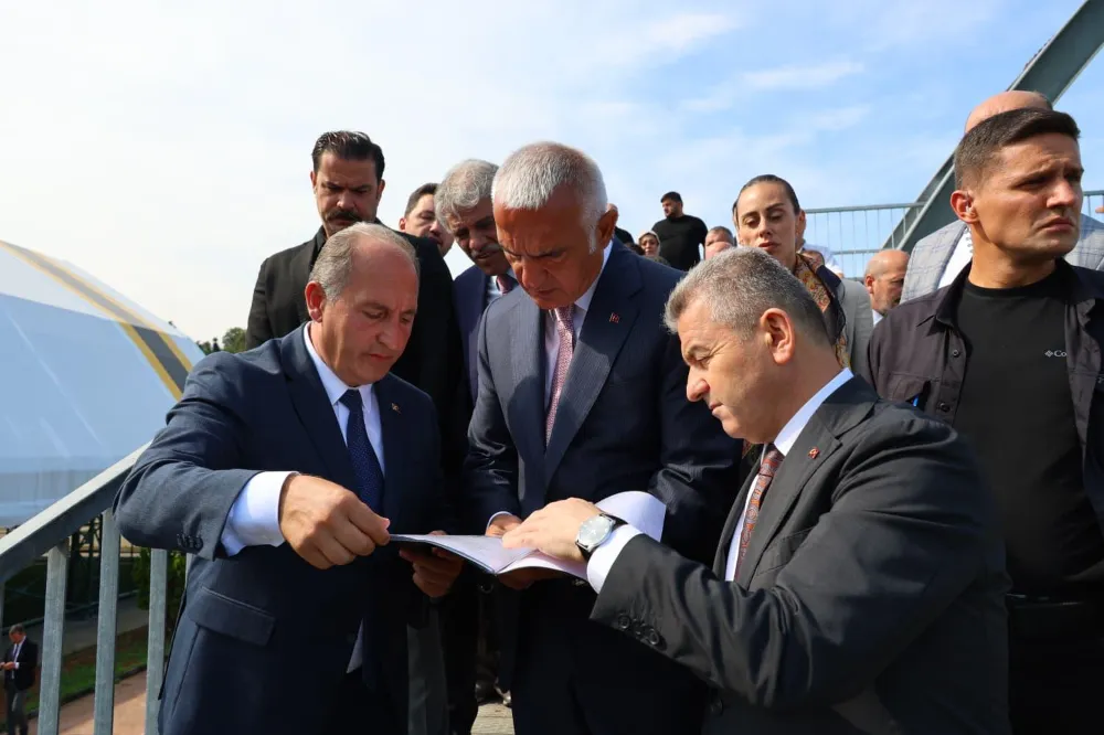 Kültür ve Turizm Bakanı Mehmet Nuri Ersoy Arhavi’de Sahil Düzenleme Projesini İnceledi