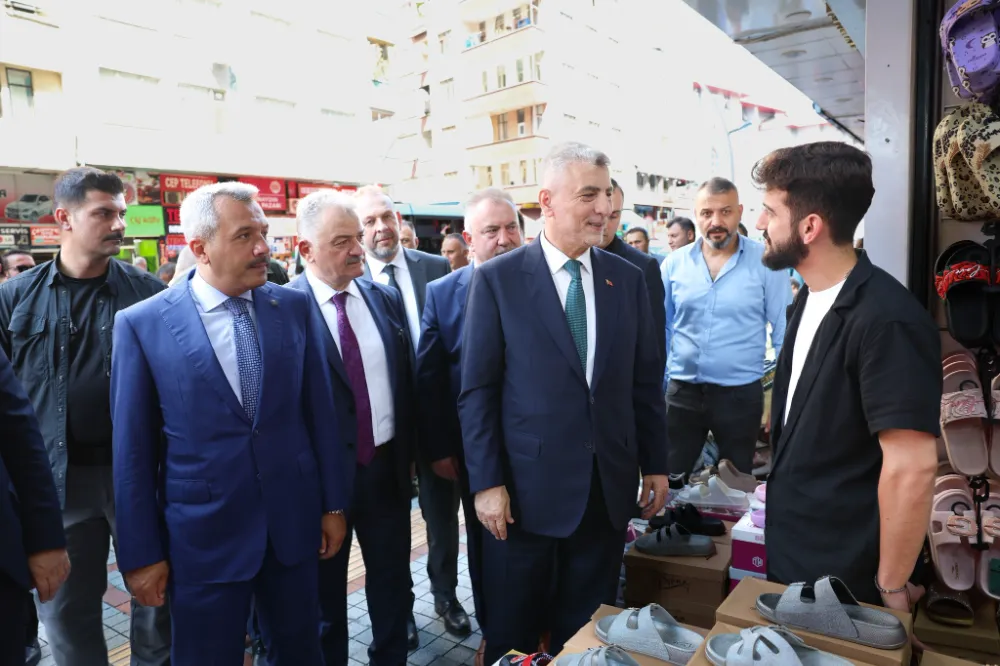 Ticaret Bakanı Ömer Bolat, Rize’de Esnaf ve Vatandaşlarla Buluştu