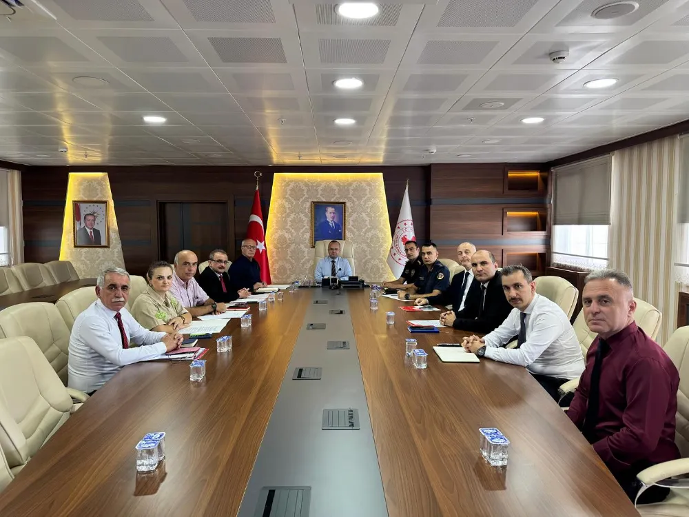 Hopa’da 2025-2026 Eğitim-Öğretim Yılı Okul Güvenlik Tedbirleri Toplantısı Yapıldı