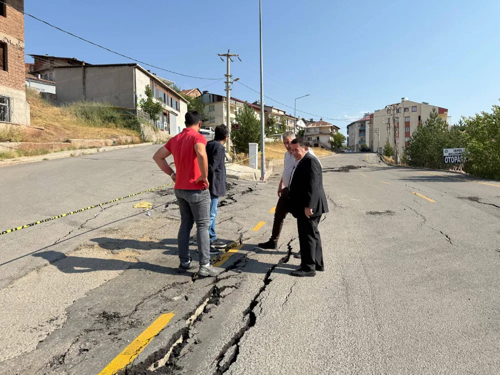 İspir’de Heyelan İncelemesi: Erzurum AFAD ve Atatürk Üniversitesi Mühendisleri Bölgeye Çıkarma Yaptı